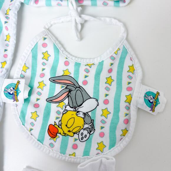 Vintage Baby Looney Tunes Tweety Bugs Bunny Blanket Bib Hat Boots - NB Newborn - Picture 4 of 9